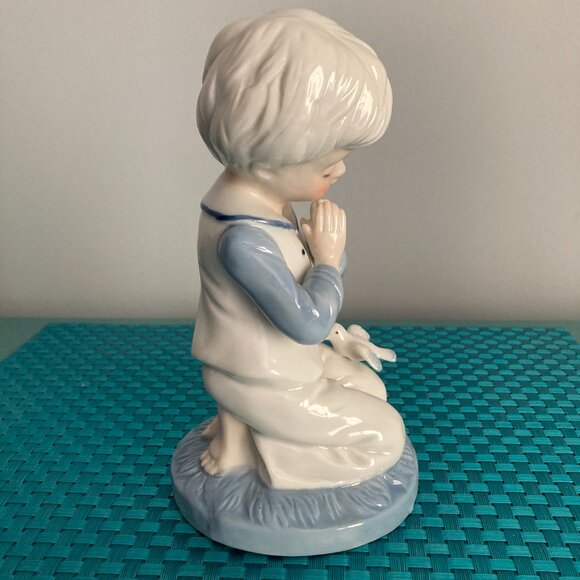 Vintage Praying Boy and Girl with Doves Porcelain Figurines Set of Two EUC - Picture 12 of 15